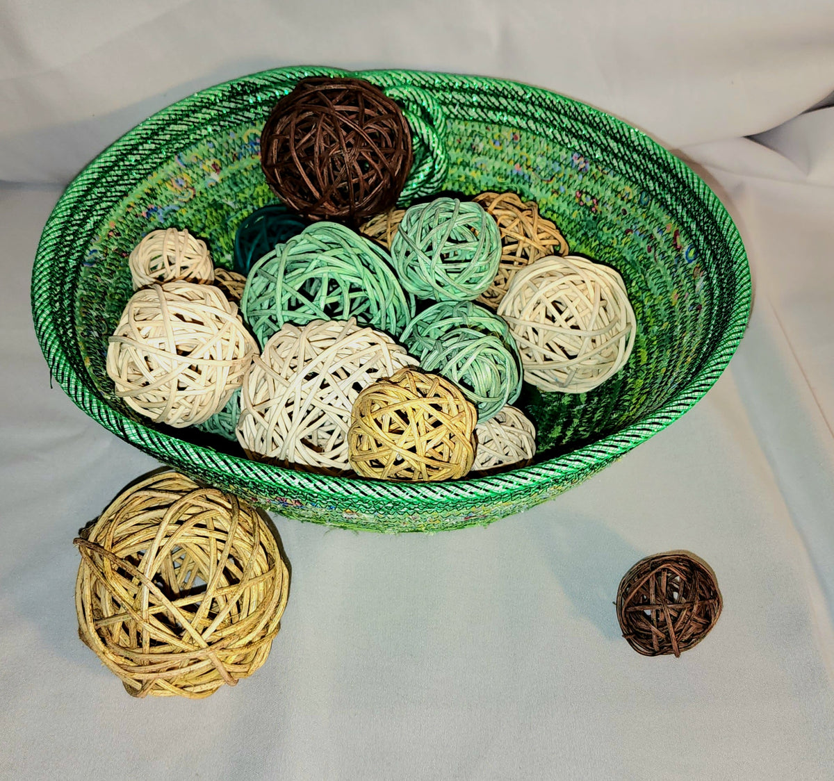 Rope Bowl: Green With Red Christmas Ball, Coiled Rope, Holiday Edition, Home Decor