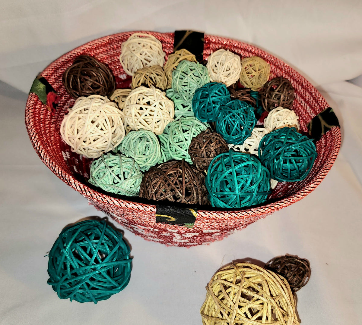 Rope Bowl: Red With Christmas Pine Cone, Coiled Rope, Holiday Edition, Home Decor