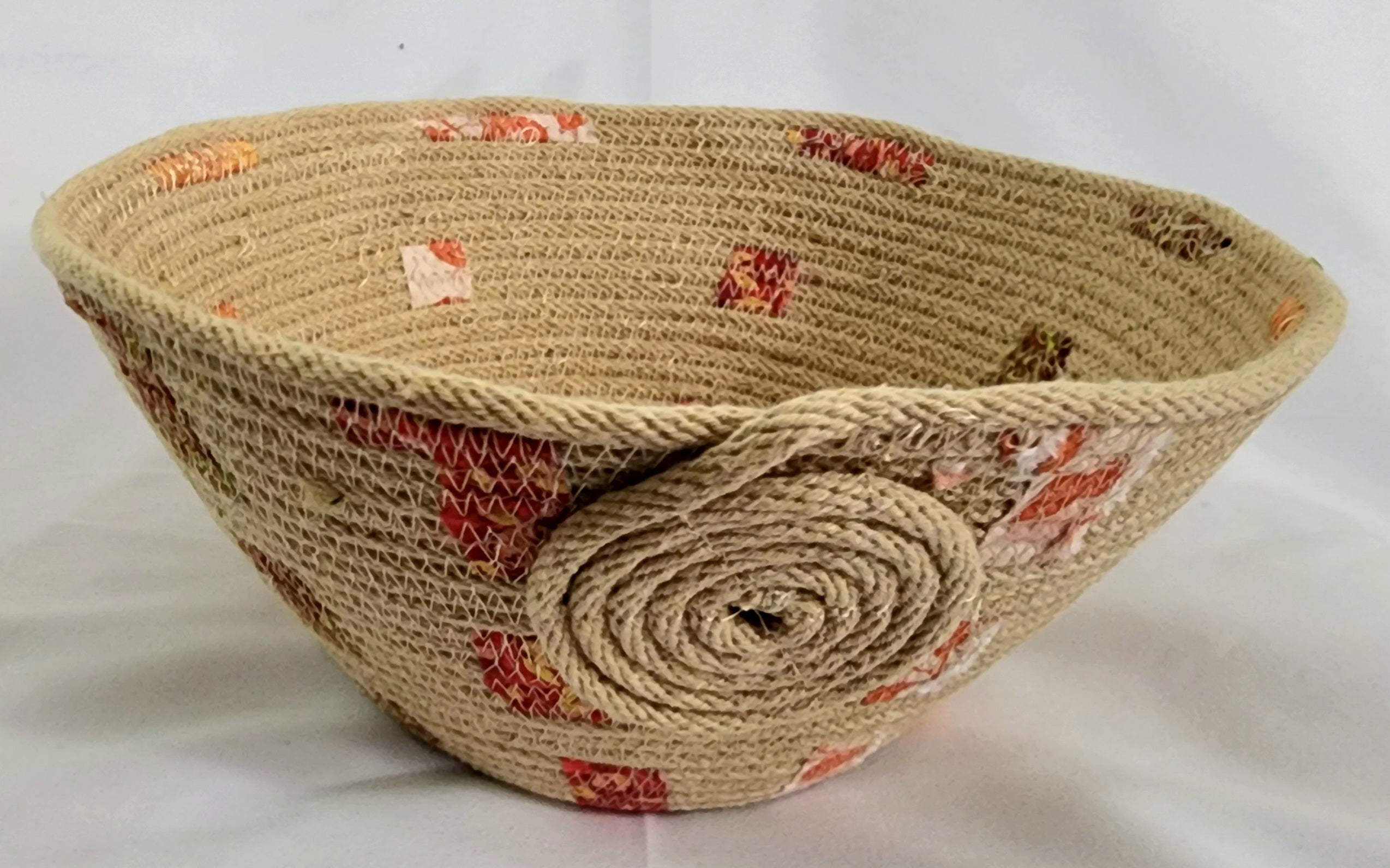 Beige and fabric rope bowl round
