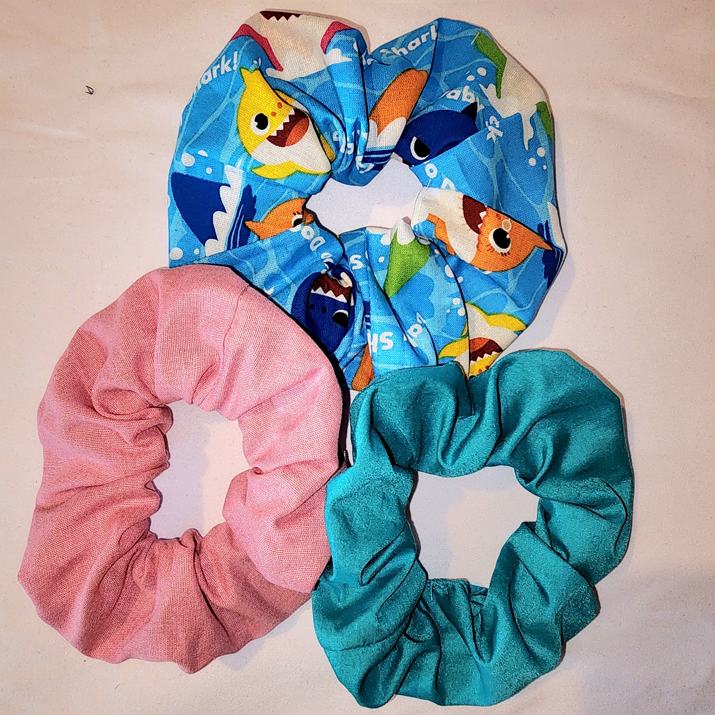 SC-BAB Scrunchies 3 pc Set Baby Shark +2