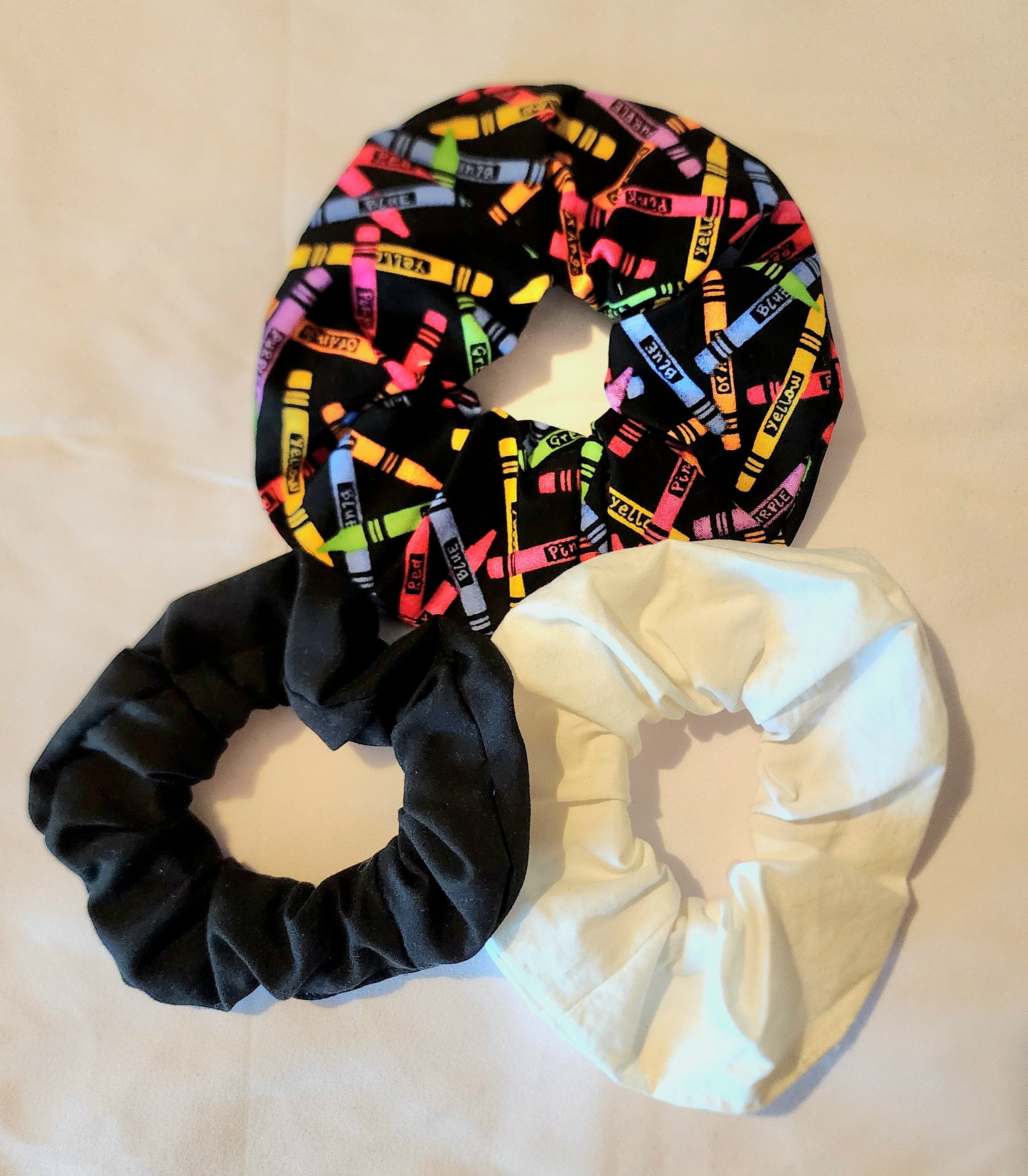 SC-CRA Scrunchies 3 pc Set Crayons +2