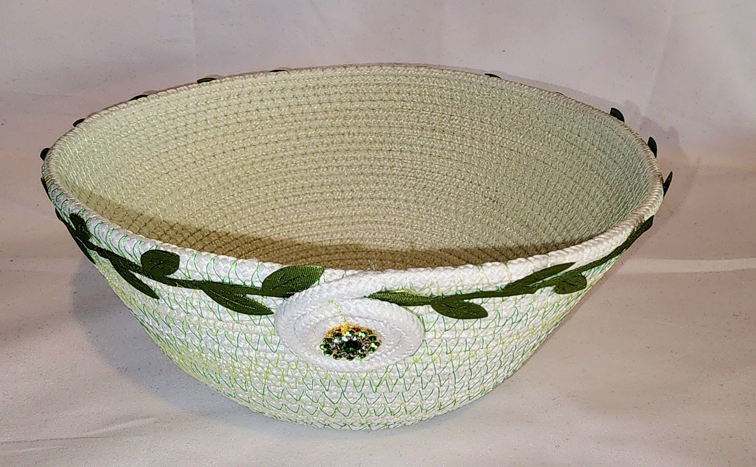 Rope Bowl: White Ivy